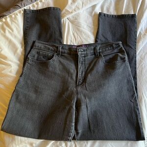 Women’s Gloria Vanderbilt Size 12 Gray Jeans